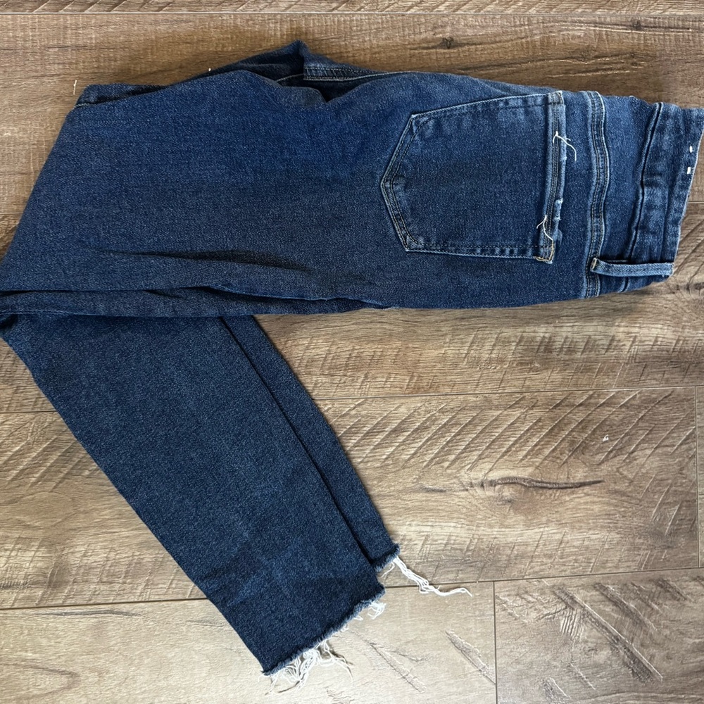 Good American dark blue skinny jeans